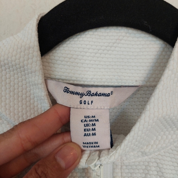 Tommy Bahama Golf Women's Quarter Zip Longsleeve Size Meduim - Picture 3 of 8
